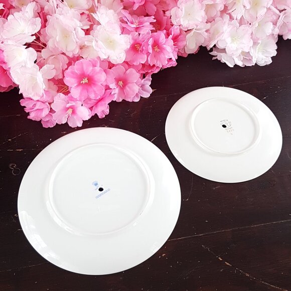 Elegant 2-Tier Floral & Bird Stand for Tea Parties, Desserts Jewelry Tray Gift - Picture 5 of 7